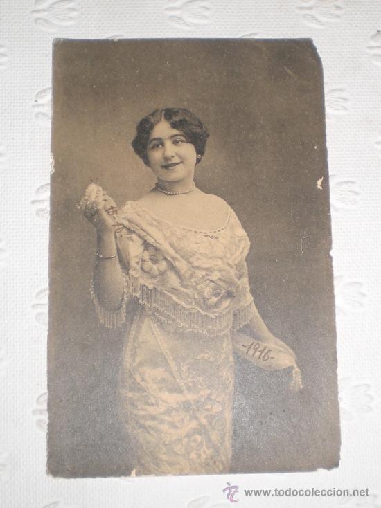 Fotograf&iacute;a antigua: Antigua postal fotogr&aacute;fica. Retrato de mujer. 1916. Art Nouveau