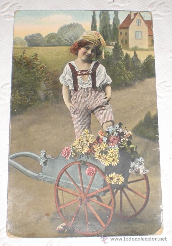 Fotografia antica: Antigua postal fotogr&aacute;fica. Escena de ni&ntilde;o campesino.