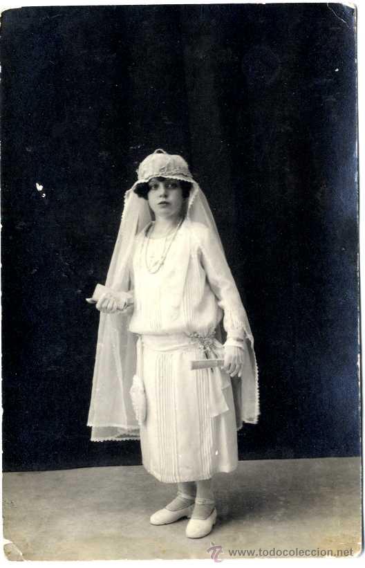 Fotografia antiga: NI&Ntilde;A VESTIDA DE COMUNI&Oacute;N