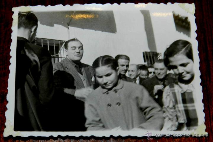 Fotografia antica: ANTIGUA FOTOGRAFIA DE PUEBLA DE DON RODRIGO (CIUDAD REAL) EN LA INAUGURACION DE UINA ESCUELA 40 - 50