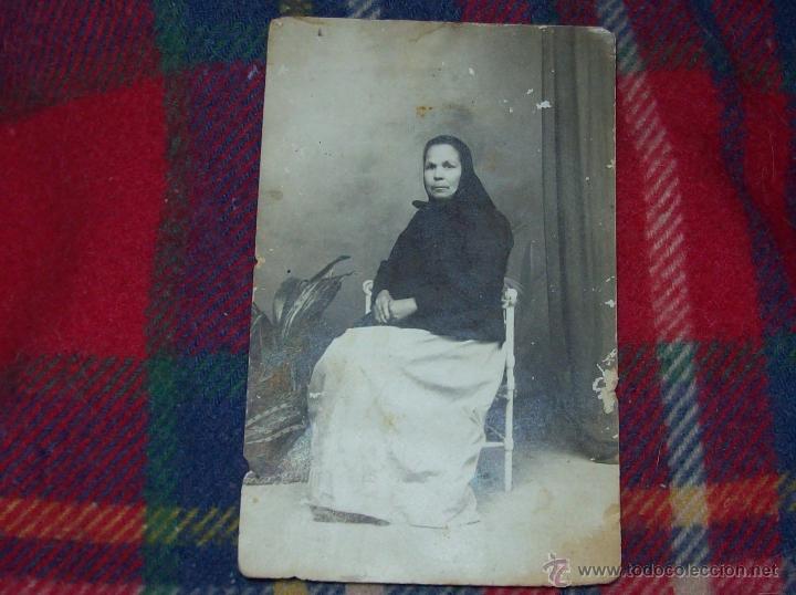 Antique Photography: FOTO NUM. 130 : PRECIOSA FOTO-POSTAL DE UNA MUJER MAYOR.A&Ntilde;OS 30.