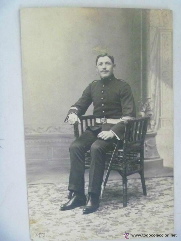 Fotograf&iacute;a antigua: FOTO DE ESTUDIO DE SARGENTO DE ARTILLERIA DE GALA CON SABLE . 1913..