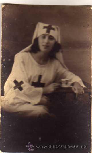 Fotografía antigua: Fotografía formato tarjeta postal, enfermera año 1922. Escrita Sin circular.