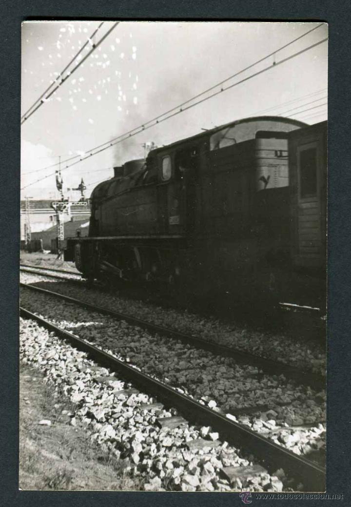Fotograf&iacute;a antigua: Tren. Ferrocarril. Locomotora. c. 1955