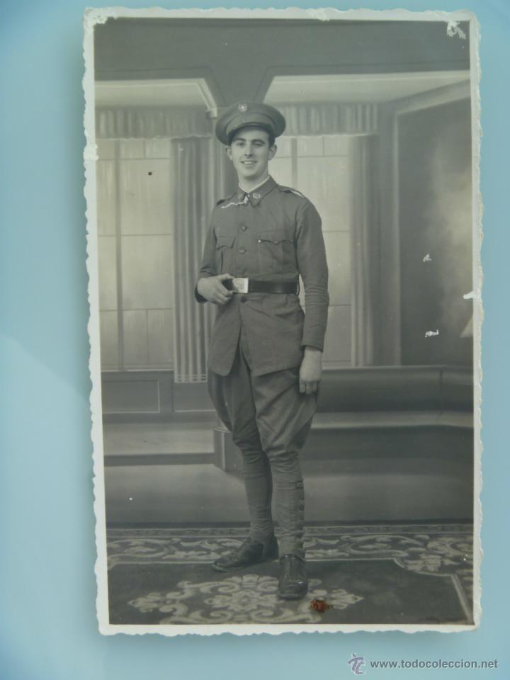 Fotografia antiga: FOTO DE ESTUDIO DE MILITAR DE SANIDAD , EPOCA DE LA REPUBLICA