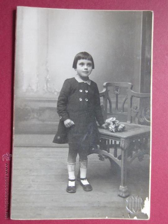 Alte Fotografie: TARJETA POSTAL. FOTOGRAFIA MUR. NI&Ntilde;A.