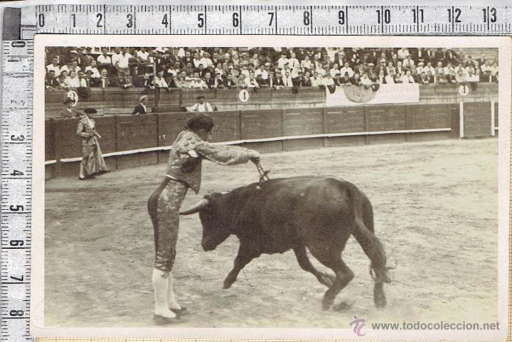 Alte Fotografie: FOTO POSTAL TAURINA PLAZA DE MANRESA-FOTOGRAF CASALS 193x.