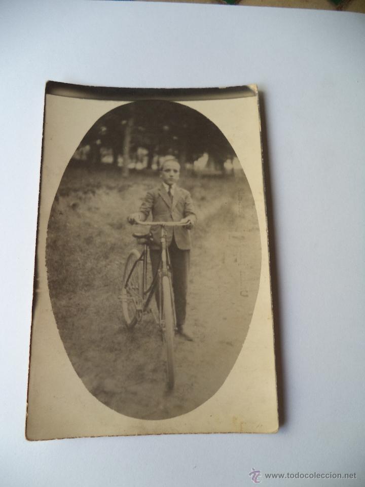 Fotografia antiga: Fotografia targeta postal Ni&ntilde;o con bicibleta