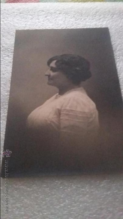 Alte Fotografie: TARJETA POSTAL CON RETRATO DE DAMA DE PERFIL . UNION POSTAL UNIVERSAL NO CIRCULADA. FOTOGRAFO VERONE