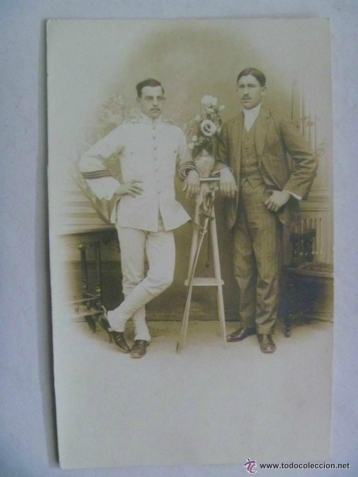Fotograf&iacute;a antigua: FOTO ESTUDIO DE CABO DE CABALLERIA DE RAYADILLO , ESPUELAS Y SABLE.&iquest; LANCEROS DE LA REINA ?