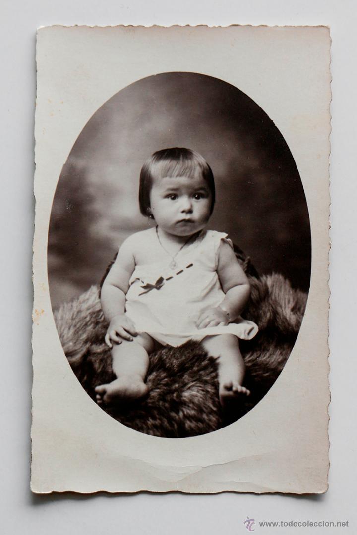 Fotografia antica: Retrato de estudio de ni&ntilde;a con flequillo. Photo Joseph Apers, Boom, Belgica 1913