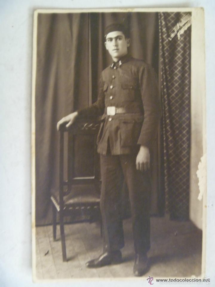 Fotograf&iacute;a antigua: FOTO DE ESTUDIO DE MILITAR DE INGENIEROS , HEBILLA DE ZAPADORES , PRINCIPIOS DE SIGLO