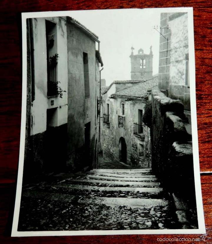 Fotografia antica: FOTOGRAFIA DE CACERES, MIDE 11,7 X 8,6 CMS. UN POCO MAS PEQUE&Ntilde;A QUE UNA POSTAL.