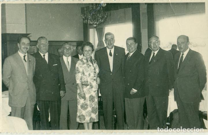 Alte Fotografie: SAN SEBASTIAN. FARMACIA CABIRO. 1957. CONGRESO DE FARMACIA FRANCO-ESPA&Ntilde;OL.FIRMADA AL DORSO.