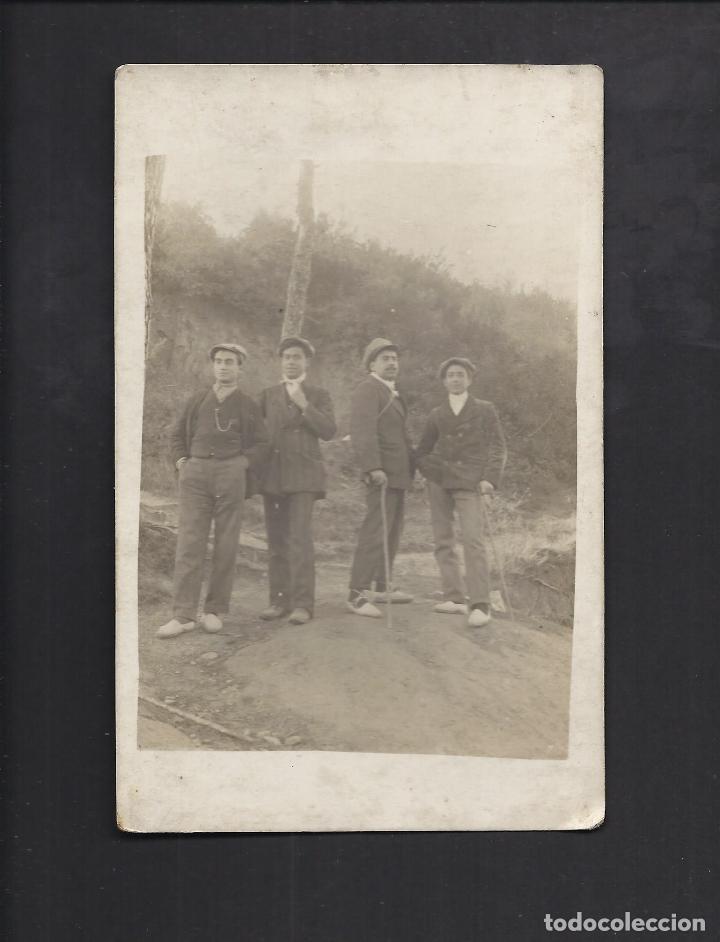 Alte Fotografie: Antigua fotograf&iacute;a tarjeta postal. Se&ntilde;ores