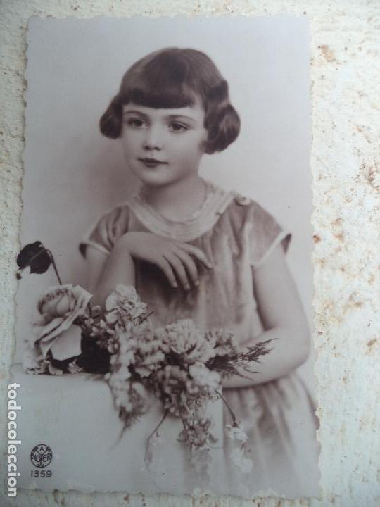 Alte Fotografie: NI&Ntilde;A. ESCRITA SIN CIRCULAR