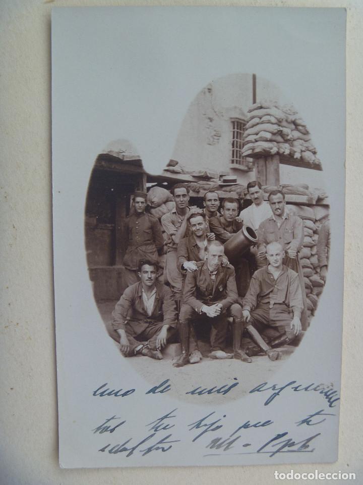 Antique Photography: GUERRA DE AFRICA : MILITARES EN UN BLOCAO CON CA&Ntilde;ON Y SACOS TERREROS , UNO CON ALPARGATAS , ETC