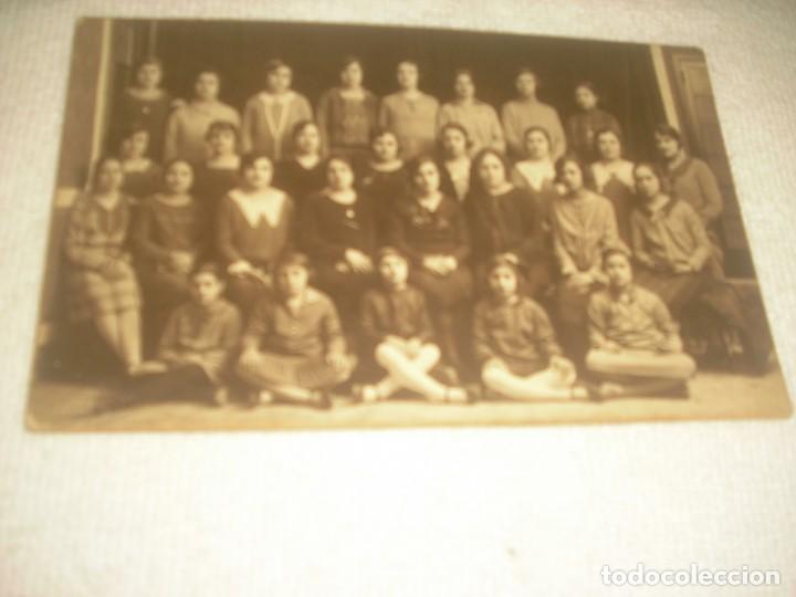 Antique Photography: ANTIGUA FOTO DE UN GRUPO DE MUCHACHAS. J.C. ROVIRA.