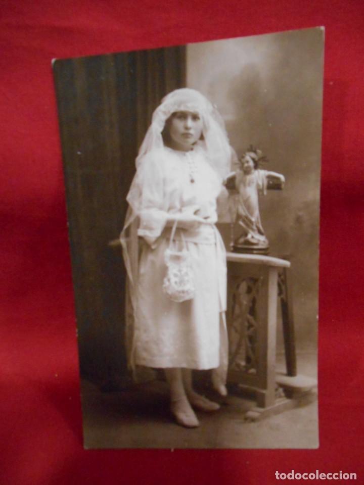Antique Photography: ANTIGUA FOTOGRAFIA SOBRE TARJETA POSTAL - PRIMERA COMUNION - A&Ntilde;OS 30 -