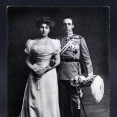 Fotografía antigua: FOTO POSTAL SS MM VICTORIA EUGENIA Y ALFONSO XIII REYES ESPAÑA CLICHÉ RESINES HAUSER MENET SIN CIRCU