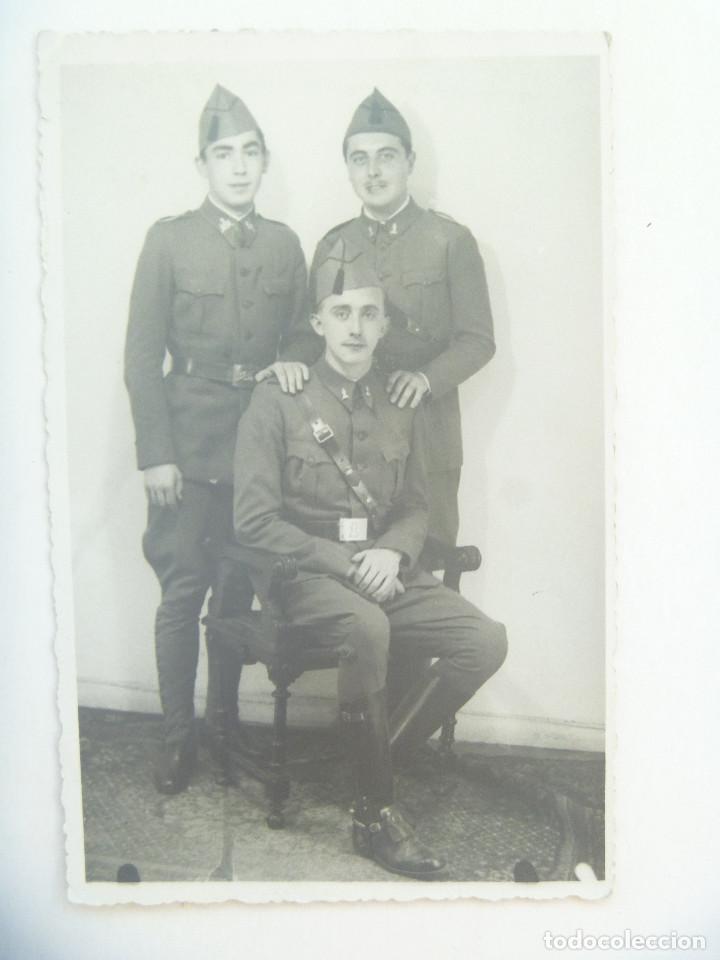 Antique Photography: REPUBLICA : FOTO ESTUDIO DE MILITARES DE INGENIEROS E INFANTERIA , CON GORRILLOS