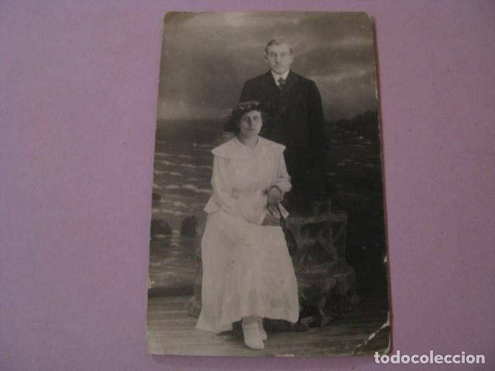Alte Fotografie: FOTO DE UNA PAREJA. FOT&Oacute;GRAFIA OSCAR Y SANDAT.  REVEL (TALLIN). ESTONIA. 1920,