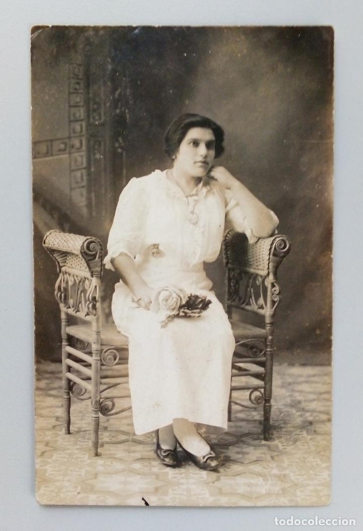 Fotografia antica: FOTO POSTAL ESTUDIO ( Sra. ) - FOTO DEL PINO - HABANA 1915.