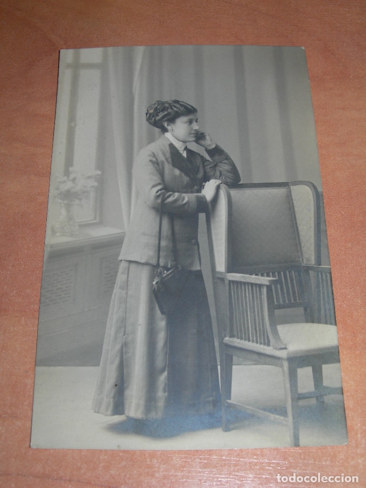 Fotografia antica: MUY ANTIGUA FOTOGRAF&Iacute;A / TARJETA POSTAL POSADO DE DAMA O SE&Ntilde;ORITA - PRINCIPIOS SIGLO XX -