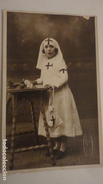 Fotografia antica: ANTIGUA FOTOGRAFIA DE NI&Ntilde;A TRAJE CRUZ ROJA.ELVIRA GARCIA.FOTO BOCCONI.MERIDA 1937
