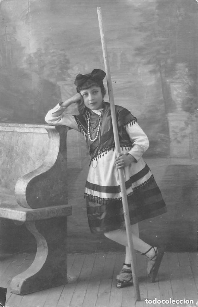 Fotografia antica: UNTURBE Postal fotogr&aacute;fica. Fotograf&iacute;a Segovia, Castilla Le&oacute;n, Pais Vasco. Retrato traje tradicional