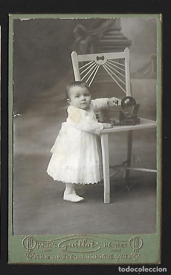 Antique Photography: 3501-ANTIGUA FOTOGRAFIA DE - UNA NI&Ntilde;A CON UN BOLSO- FOTO- GUILLOT- - DE Pcp. SIGLO XX -