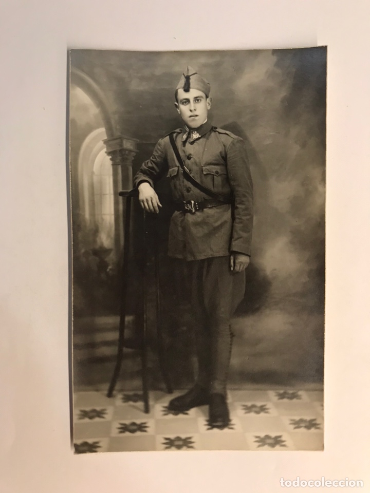 Alte Fotografie: FOTOGRAF&Iacute;A MILITAR. Soldado Regimiento de Infanter&iacute;a No.38. Retrato Estudio (h.1910?)