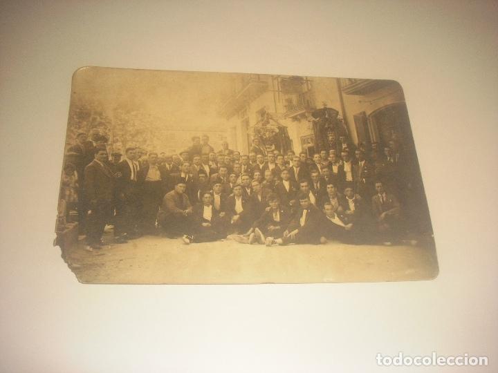 Alte Fotografie: ANTIGUA FOTO DE UN NNUMEROSO GRUPO DE HOMBRES.