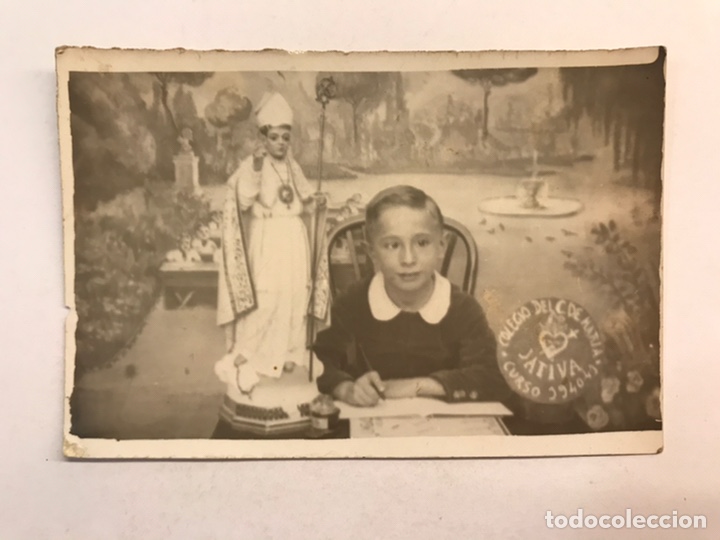 Antique Photography: JATIVA. FOTOGRAF&Iacute;A ESCOLAR. Ni&ntilde;o en su pupitre. Colegio del Coraz&oacute;n de Mar&iacute;a (a.1940)