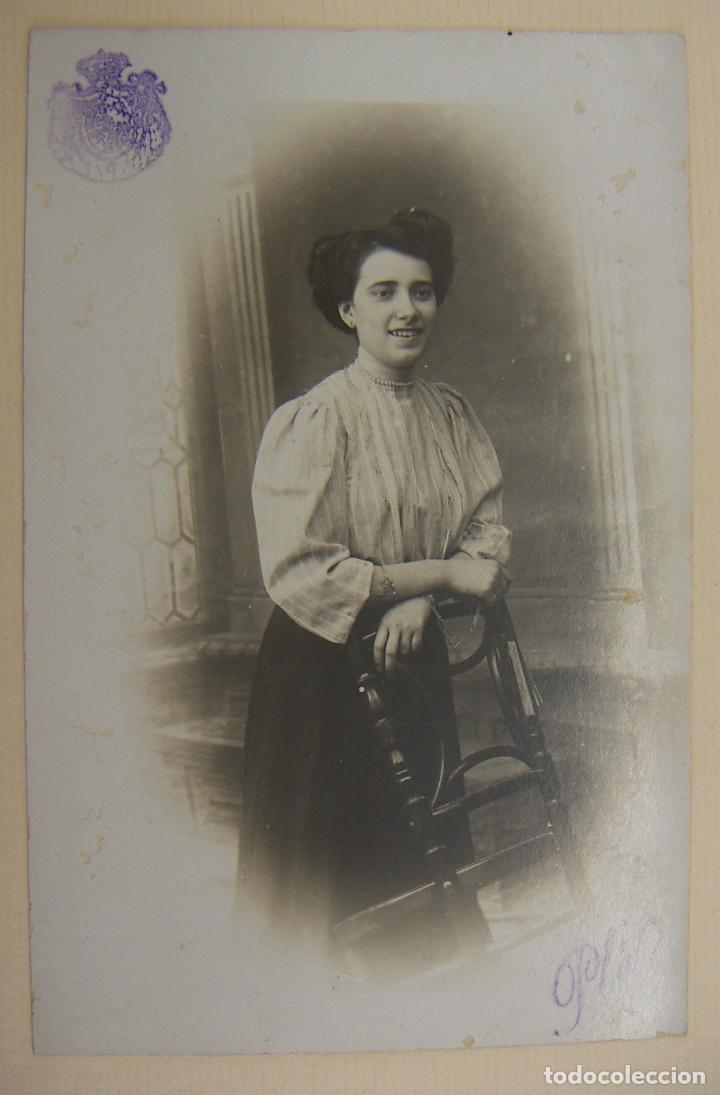 Fotografia antiga: Vieja foto Postal de una se&ntilde;orita