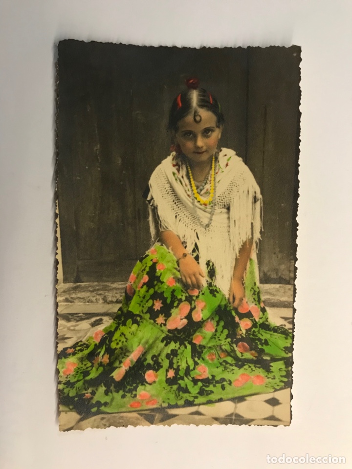 Fotografia antica: NI&Ntilde;OS, fotograf&iacute;a antigua coloreada. Ni&ntilde;a con traje de volantes y peineta.. (h.1930?)