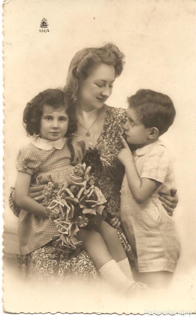 Fotograf&iacute;a antigua: ANTIGUA FOTO-POSTAL, ESCENA FAMILIAR CON NI&Ntilde;OS, 520/4, SIN CIRCULAR
