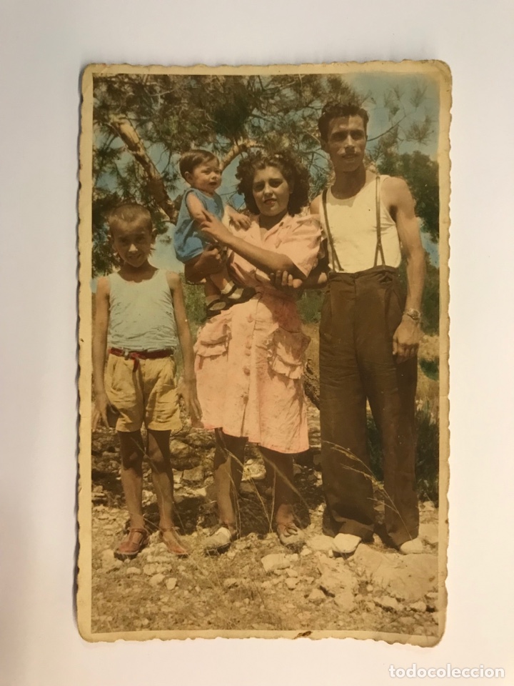 Fotografia antica: FOTOGRAF&Iacute;A ANTIGUA FAMILIAR. Cuando Espa&ntilde;a volv&iacute;a a sonre&iacute;r y a levantarse (h.1950?)