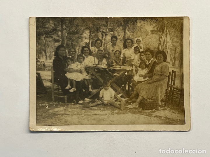 Fotografia antica: MINUTEROS fot&oacute;grafos de calle, Jornada festiva en el campo. Alg&uacute;n rinc&oacute;n de Espa&ntilde;a a identificar
