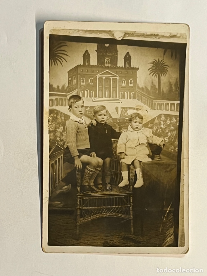 Alte Fotografie: MINUTEROS fot&oacute;grafos de calle. Trampantojo o Decorado de Feria. Ni&ntilde;os en Palacio&hellip; (h.1930?)