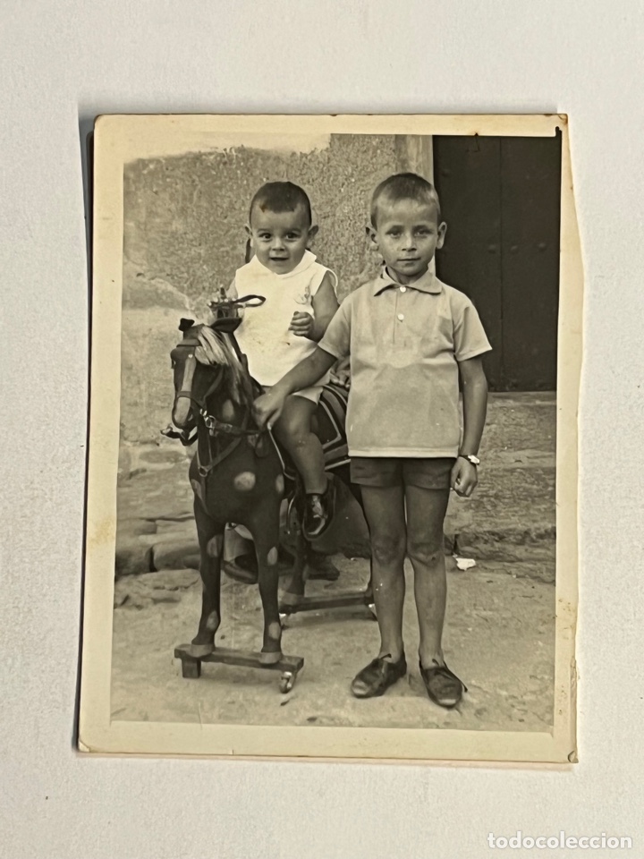 Fotograf&iacute;a antigua: MORALEJA, Caceres Minuteros, fot&oacute;grafos de calle.. Ni&ntilde;os con Caballito FOTOGRAF&Iacute;A AMAYA (h.1945?)