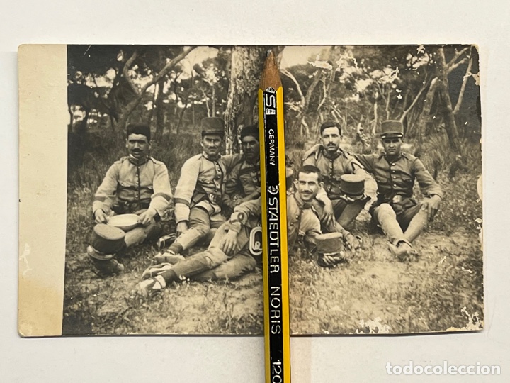 Alte Fotografie: GUERRA DE MARRUECOS Fotograf&iacute;a Regto de Farnesio ? Valenciano y compa&ntilde;eros (h.1922?)