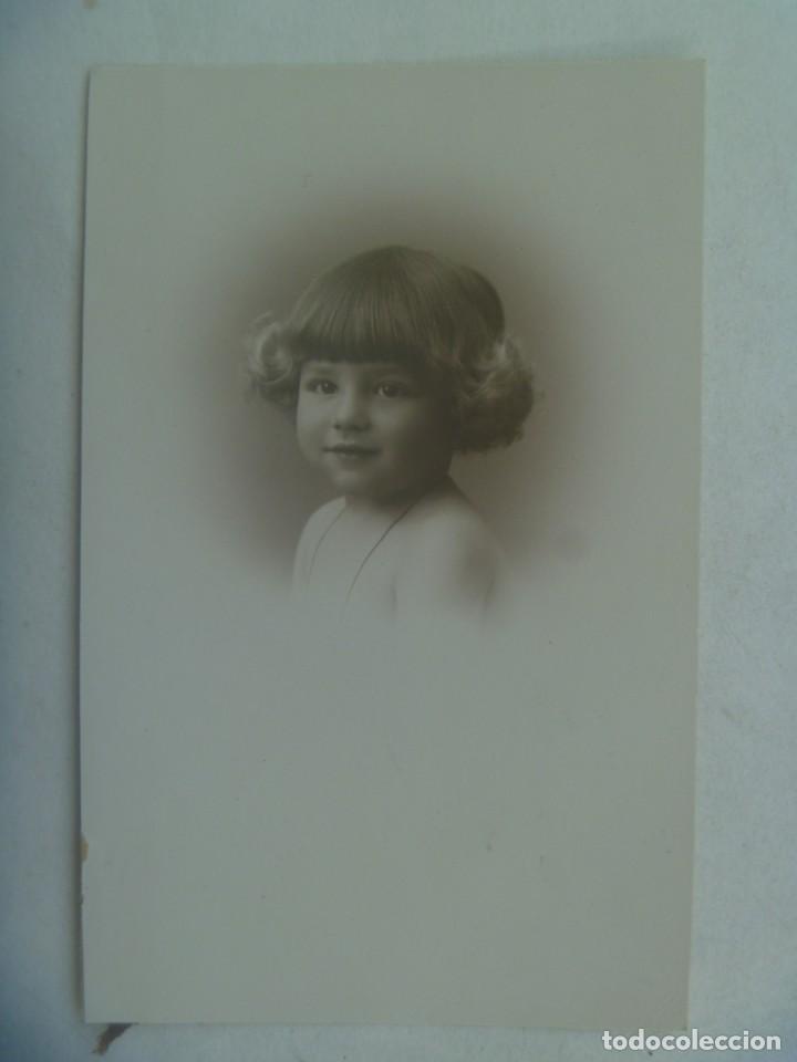 Alte Fotografie: PRECIOSA FOTO DE ESTUDIO DE NI&Ntilde;A TAL SE VE, PRINCIPIOS DE SIGLO