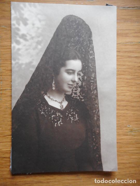 Alte Fotografie: ANTIGUA FOTOGRAFIA.CHICA CON MANTILLA.A&Ntilde;OS 40?