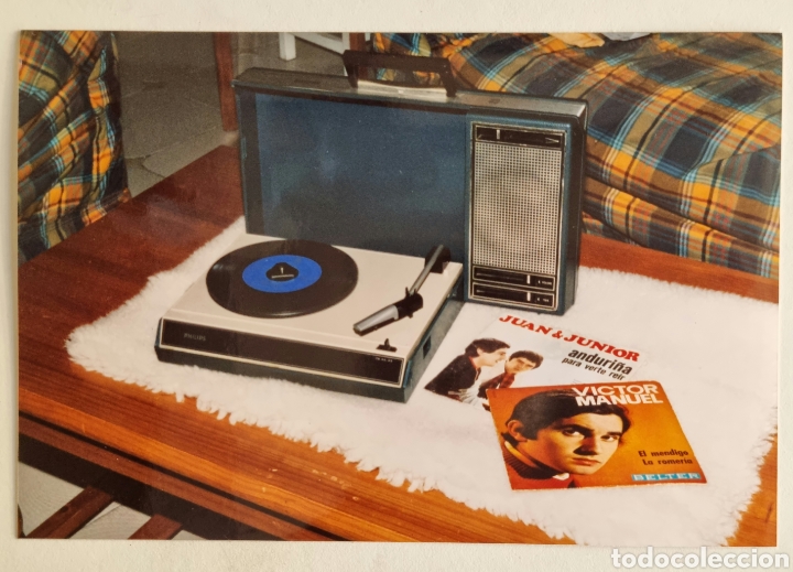 Alte Fotografie: FOTOGRAF&Iacute;A MAGNETOFONO - RADIO Y SINGLES ANTIGUOS