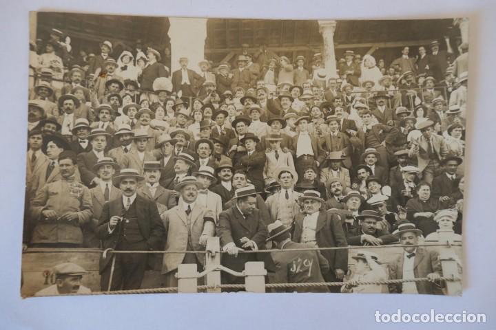 Fotografia antica: INTERESANTE POSTAL PUBLICO PLAZA DE TOROS R Guilleminot Boespflug et Cie Par&iacute;s sin circular