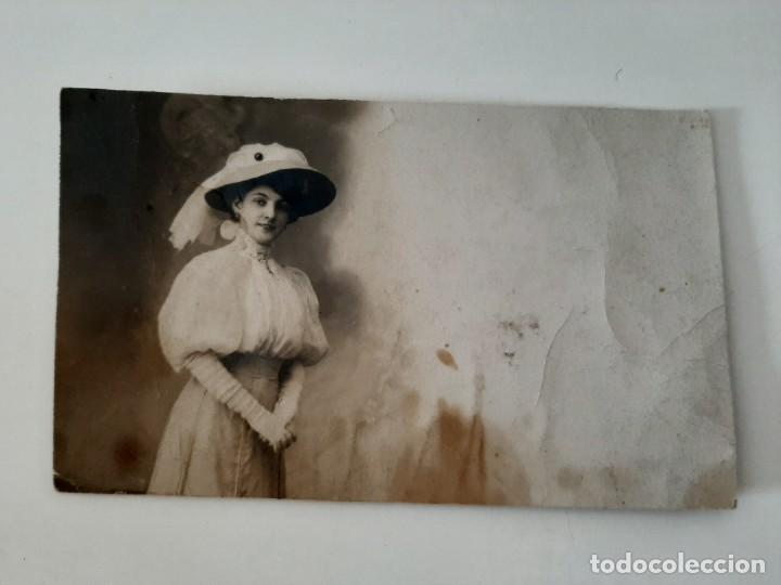 Fotografia antica: POSTAL FOTOGR&Aacute;FICA SE&Ntilde;ORA CON SOMBRERO.