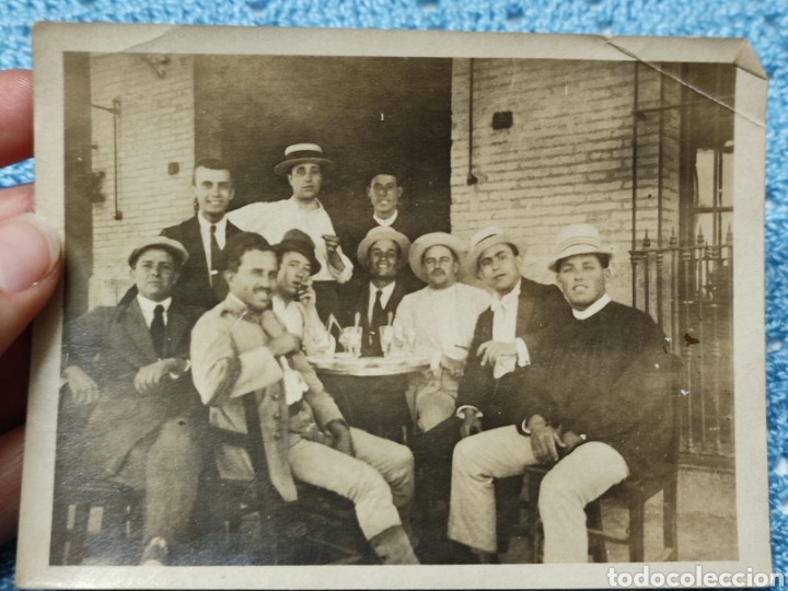 Fotografia antica: Foto antigua grupo de hombres con sombrero