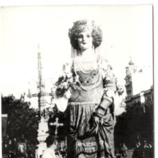 Fotografía antigua: BARCELONA 1579 LA GEGANTA DE LA CASA DE LA CÍUTAT, ANY 1930. ARXIU CUYÁS