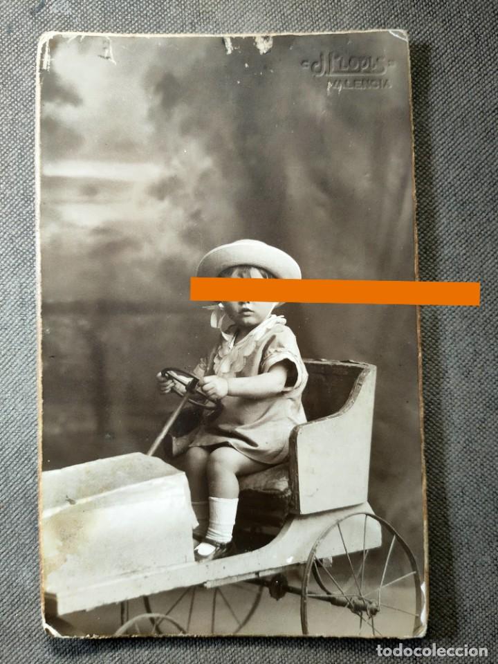 Antique Photography: Antigua fotograf&iacute;a postal. ni&ntilde;o con el coche de juguete. Llopis Valencia.
